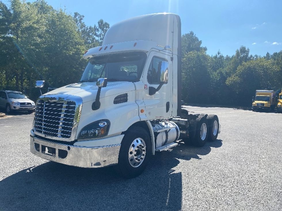 Day Cab Tractor-Heavy Duty Tractors-Freightliner-2018-Cascadia 11364ST-Atlanta-GA-546,189\n\t\tmiles-$ 33,500 - Image 3