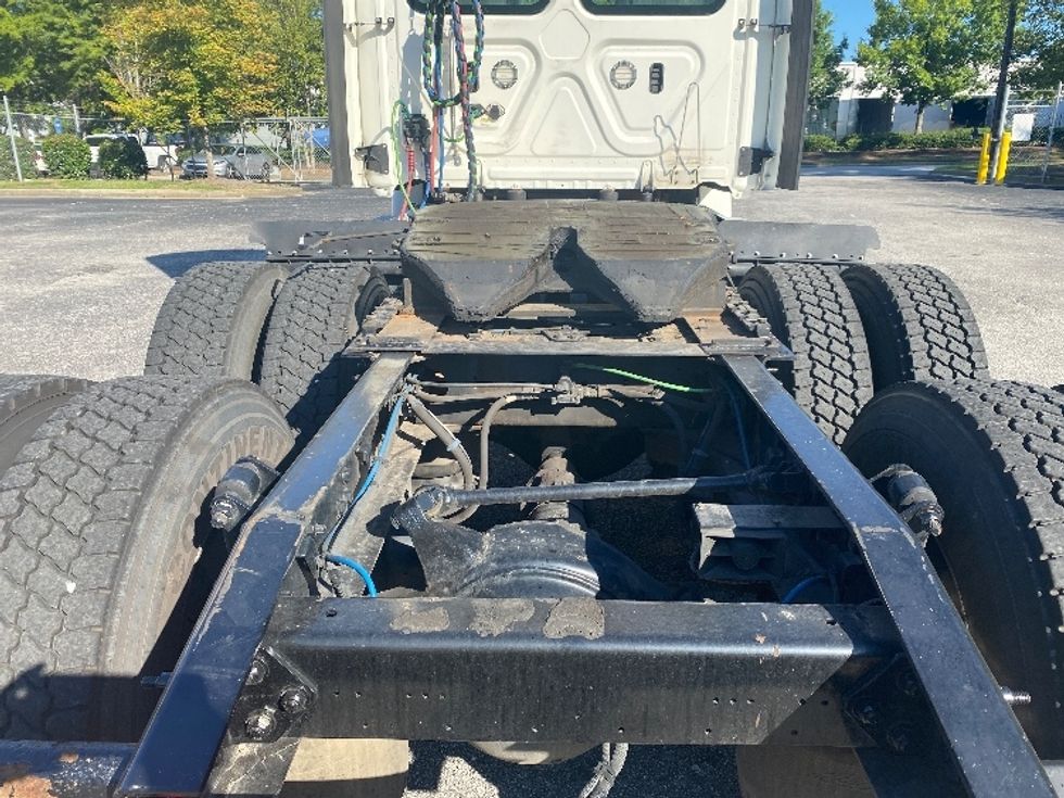 Day Cab Tractor-Heavy Duty Tractors-Freightliner-2018-Cascadia 11364ST-Atlanta-GA-546,189\n\t\tmiles-$ 33,500 - Image 6