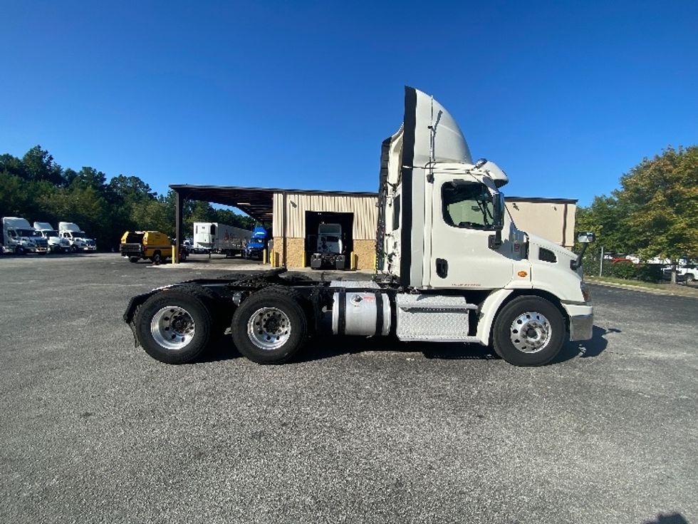 Day Cab Tractor-Heavy Duty Tractors-Freightliner-2018-Cascadia 11364ST-Atlanta-GA-546,189\n\t\tmiles-$ 33,500 - Image 8