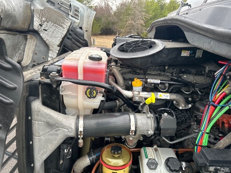 Day Cab Tractor-Heavy Duty Tractors-Freightliner-2018-Cascadia 11364ST-Brooklyn Park-MN-495,848\n\t\tmiles-$ 28,500 - Image 16