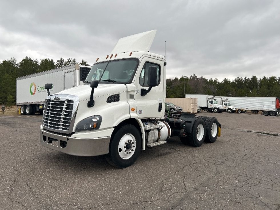 Day Cab Tractor-Heavy Duty Tractors-Freightliner-2018-Cascadia 11364ST-Brooklyn Park-MN-495,848\n\t\tmiles-$ 28,500 - Image 3