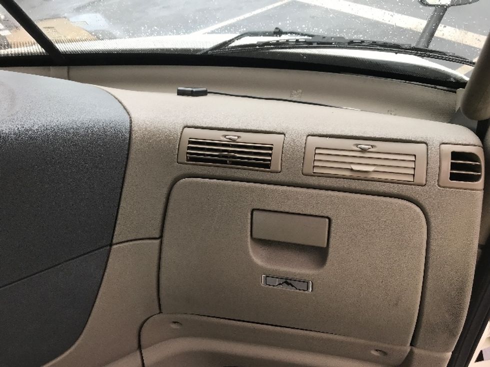 Day Cab Tractor-Heavy Duty Tractors-Freightliner-2018-Cascadia 11364ST-Burlington-NJ-317,591\n\t\tmiles-$ 44,250 - Image 13