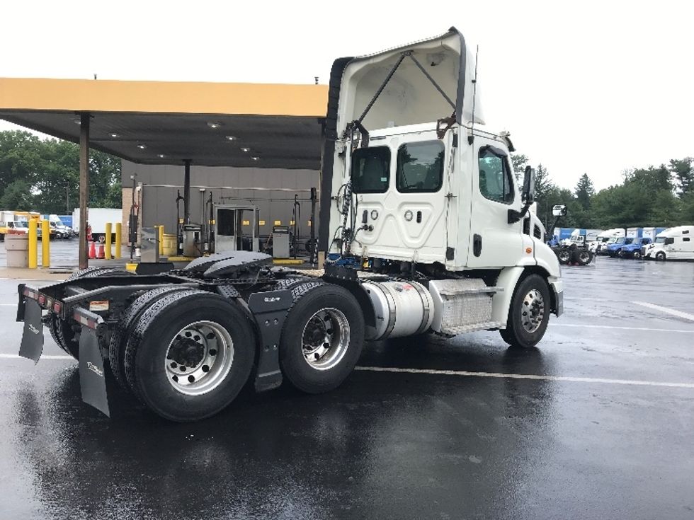 Day Cab Tractor-Heavy Duty Tractors-Freightliner-2018-Cascadia 11364ST-Burlington-NJ-317,591\n\t\tmiles-$ 44,250 - Image 7