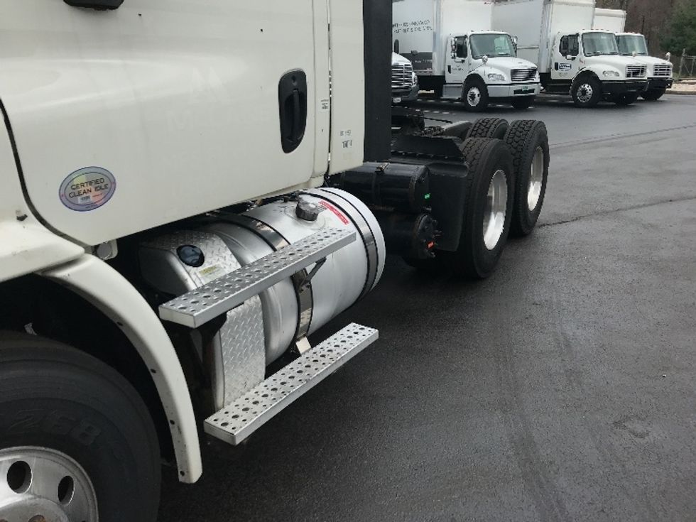 Day Cab Tractor-Heavy Duty Tractors-Freightliner-2018-Cascadia 11364ST-Burlington-NJ-344,849\n\t\tmiles-$ 40,250 - Image 17