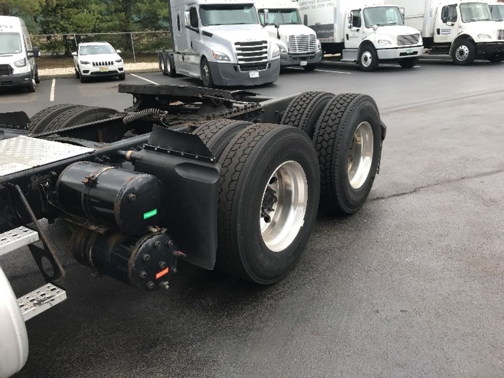 Day Cab Tractor-Heavy Duty Tractors-Freightliner-2018-Cascadia 11364ST-Burlington-NJ-344,849\n\t\tmiles-$ 40,250 - Image 18