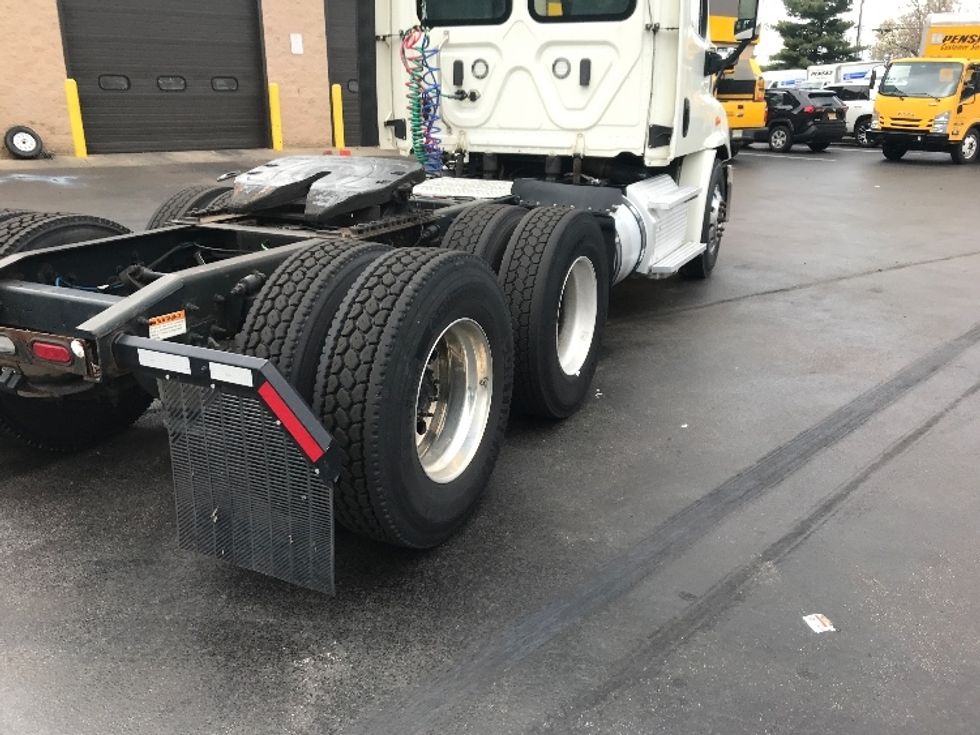 Day Cab Tractor-Heavy Duty Tractors-Freightliner-2018-Cascadia 11364ST-Burlington-NJ-344,849\n\t\tmiles-$ 40,250 - Image 20