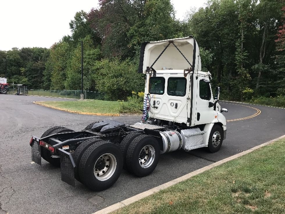 Day Cab Tractor-Heavy Duty Tractors-Freightliner-2018-Cascadia 11364ST-Burlington-NJ-377,896\n\t\tmiles-$ 41,000 - Image 7