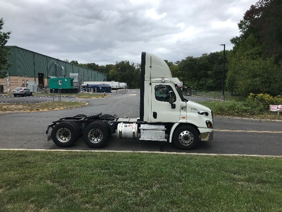 Day Cab Tractor-Heavy Duty Tractors-Freightliner-2018-Cascadia 11364ST-Burlington-NJ-377,896\n\t\tmiles-$ 41,000 - Image 8