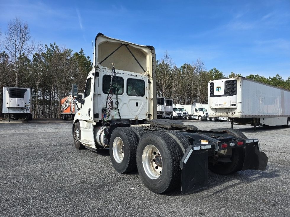 Day Cab Tractor-Heavy Duty Tractors-Freightliner-2018-Cascadia 11364ST-Duluth-GA-359,662\n\t\tmiles-$ 42,000 - Image 5