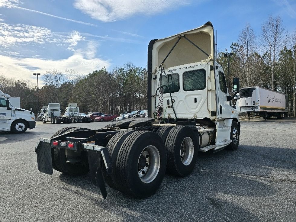 Day Cab Tractor-Heavy Duty Tractors-Freightliner-2018-Cascadia 11364ST-Duluth-GA-359,662\n\t\tmiles-$ 42,000 - Image 7