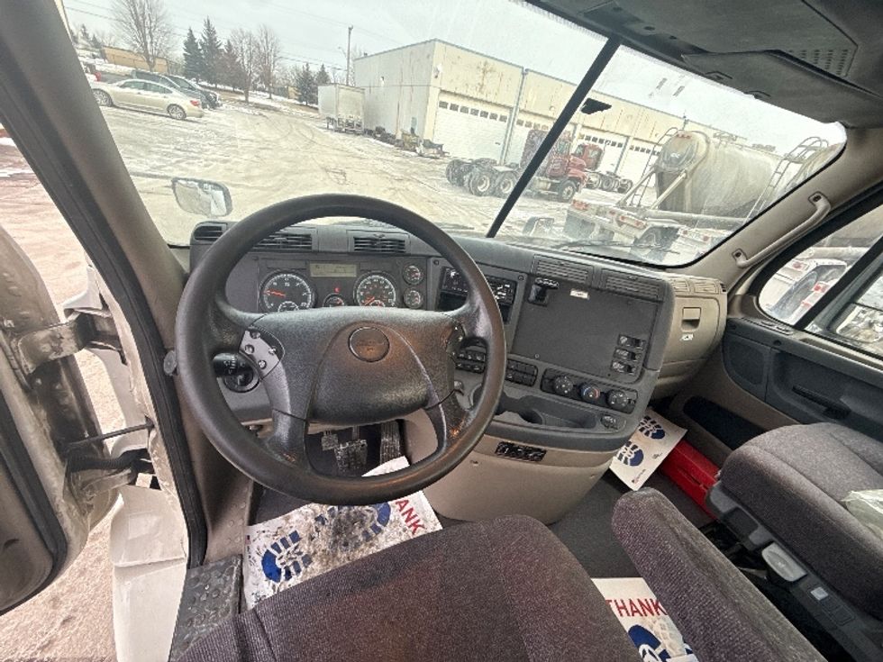 Day Cab Tractor-Heavy Duty Tractors-Freightliner-2018-Cascadia 11364ST-East Chicago-IN-429,205\n\t\tmiles-$ 32,250 - Image 11