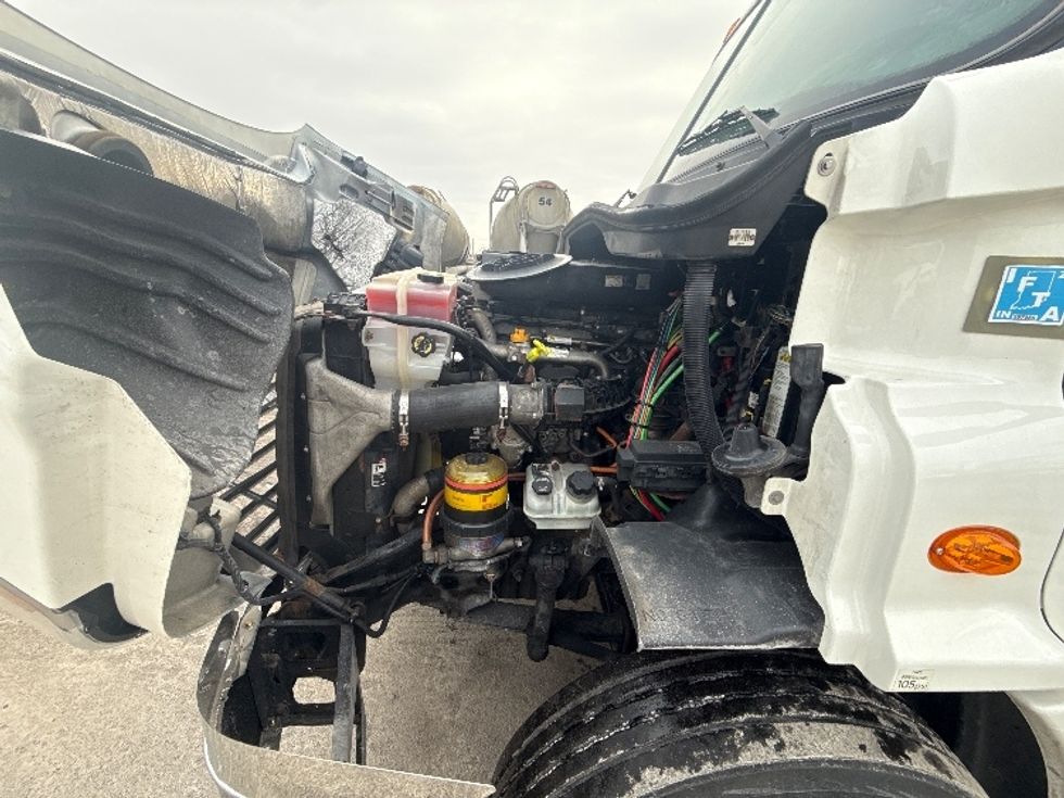 Day Cab Tractor-Heavy Duty Tractors-Freightliner-2018-Cascadia 11364ST-East Chicago-IN-429,205\n\t\tmiles-$ 32,250 - Image 16