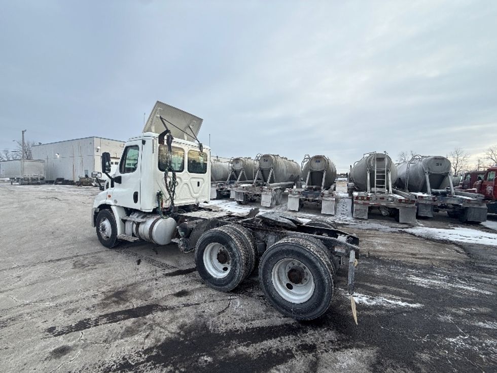 Day Cab Tractor-Heavy Duty Tractors-Freightliner-2018-Cascadia 11364ST-East Chicago-IN-429,205\n\t\tmiles-$ 32,250 - Image 5