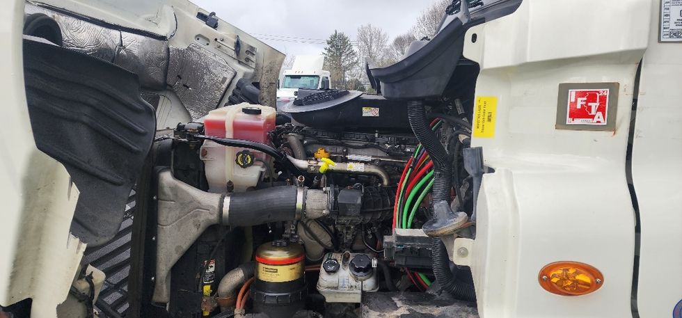 Day Cab Tractor-Heavy Duty Tractors-Freightliner-2018-Cascadia 11364ST-Erlanger-KY-478,586\n\t\tmiles-$ 35,000 - Image 16