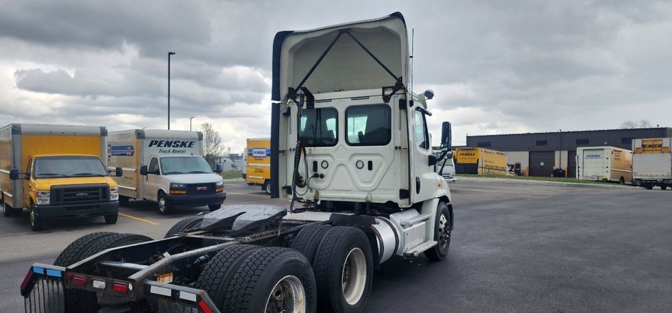 Day Cab Tractor-Heavy Duty Tractors-Freightliner-2018-Cascadia 11364ST-Erlanger-KY-478,586\n\t\tmiles-$ 35,000 - Image 7