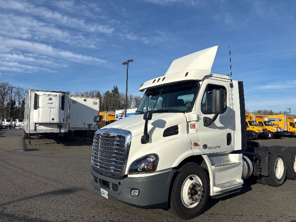 Day Cab Tractor-Heavy Duty Tractors-Freightliner-2018-Cascadia 11364ST-Everett-WA-267,940\n\t\tmiles-$ 50,750 - Image 3