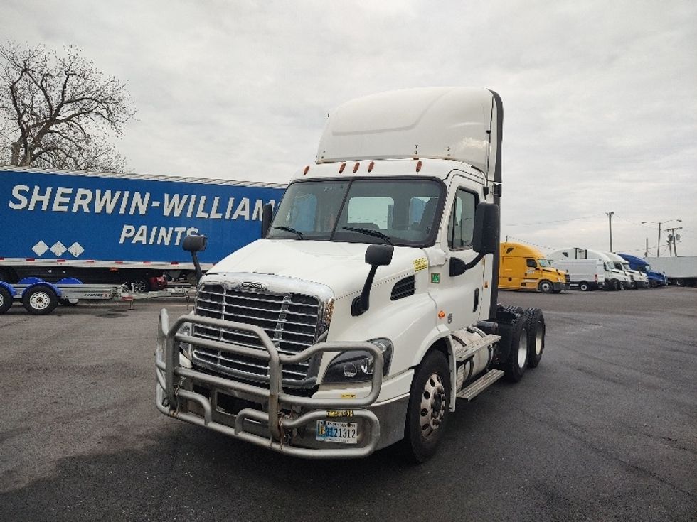 Day Cab Tractor-Heavy Duty Tractors-Freightliner-2018-Cascadia 11364ST-Fort Wayne-IN-521,009\n\t\tmiles-$ 31,750 - Image 3