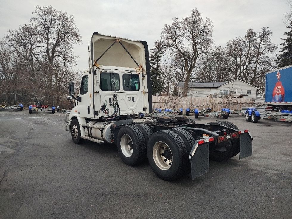 Day Cab Tractor-Heavy Duty Tractors-Freightliner-2018-Cascadia 11364ST-Fort Wayne-IN-521,009\n\t\tmiles-$ 31,750 - Image 5