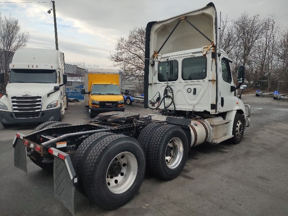 Day Cab Tractor-Heavy Duty Tractors-Freightliner-2018-Cascadia 11364ST-Fort Wayne-IN-521,009\n\t\tmiles-$ 31,750 - Image 7