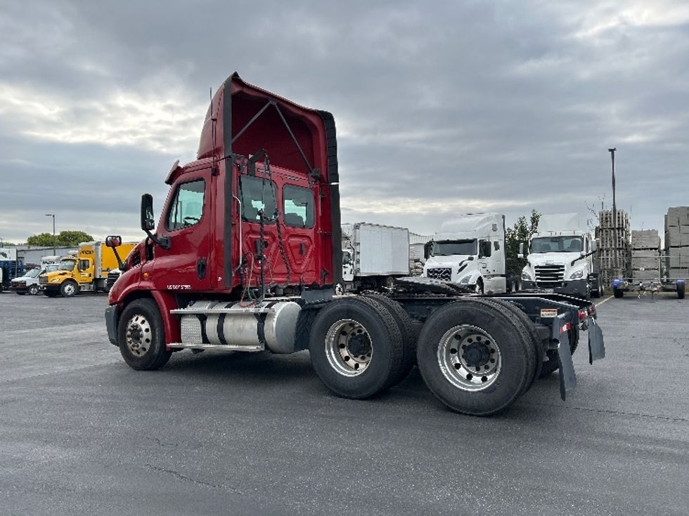 Day Cab Tractor-Heavy Duty Tractors-Freightliner-2018-Cascadia 11364ST-Gilroy-CA-246,538\n\t\tmiles-$ 38,000 - Image 5