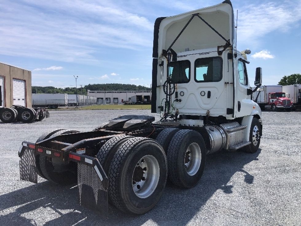 Day Cab Tractor-Heavy Duty Tractors-Freightliner-2018-Cascadia 11364ST-Guilderland Center-NY-307,475\n\t\tmiles-$ 42,500 - Image 7