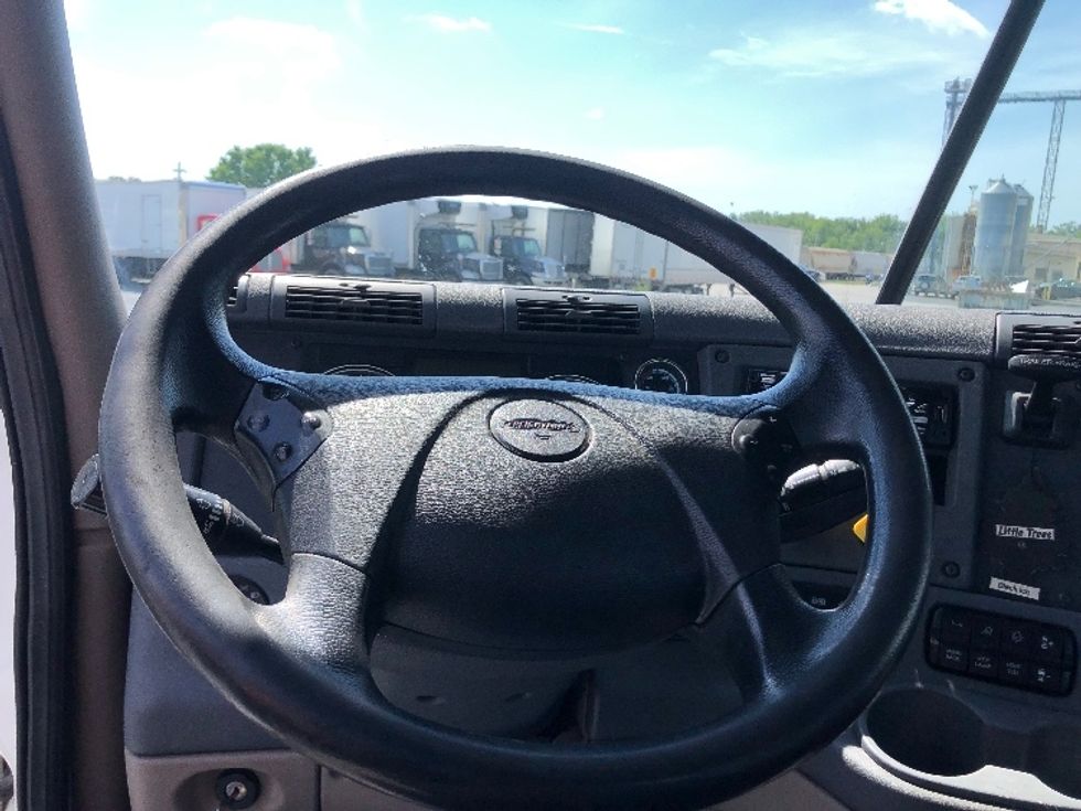 Day Cab Tractor-Heavy Duty Tractors-Freightliner-2018-Cascadia 11364ST-Guilderland Center-NY-307,475\n\t\tmiles-$ 42,500 - Image 11