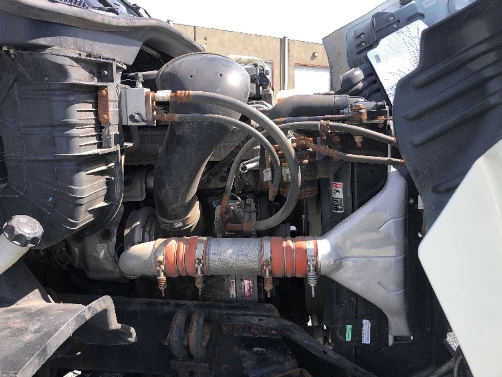 Day Cab Tractor-Heavy Duty Tractors-Freightliner-2018-Cascadia 11364ST-Guilderland Center-NY-307,475\n\t\tmiles-$ 42,500 - Image 15