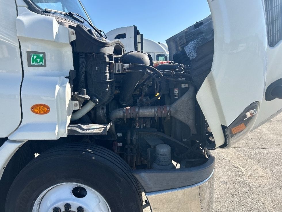 Day Cab Tractor-Heavy Duty Tractors-Freightliner-2018-Cascadia 11364ST-Indianapolis-IN-420,126\n\t\tmiles-$ 30,250 - Image 15