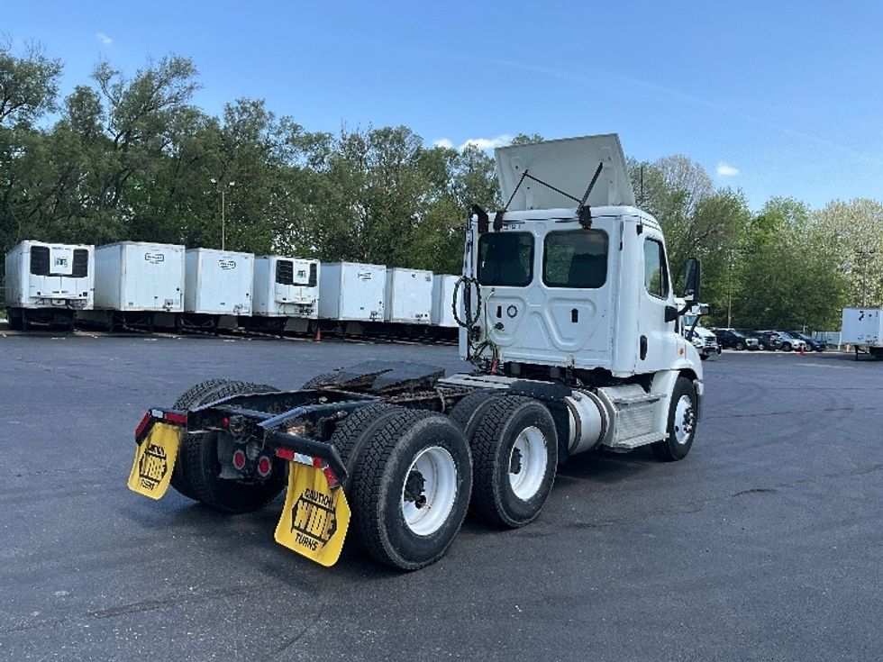 Day Cab Tractor-Heavy Duty Tractors-Freightliner-2018-Cascadia 11364ST-Indianapolis-IN-464,362\n\t\tmiles-$ 29,500 - Image 7