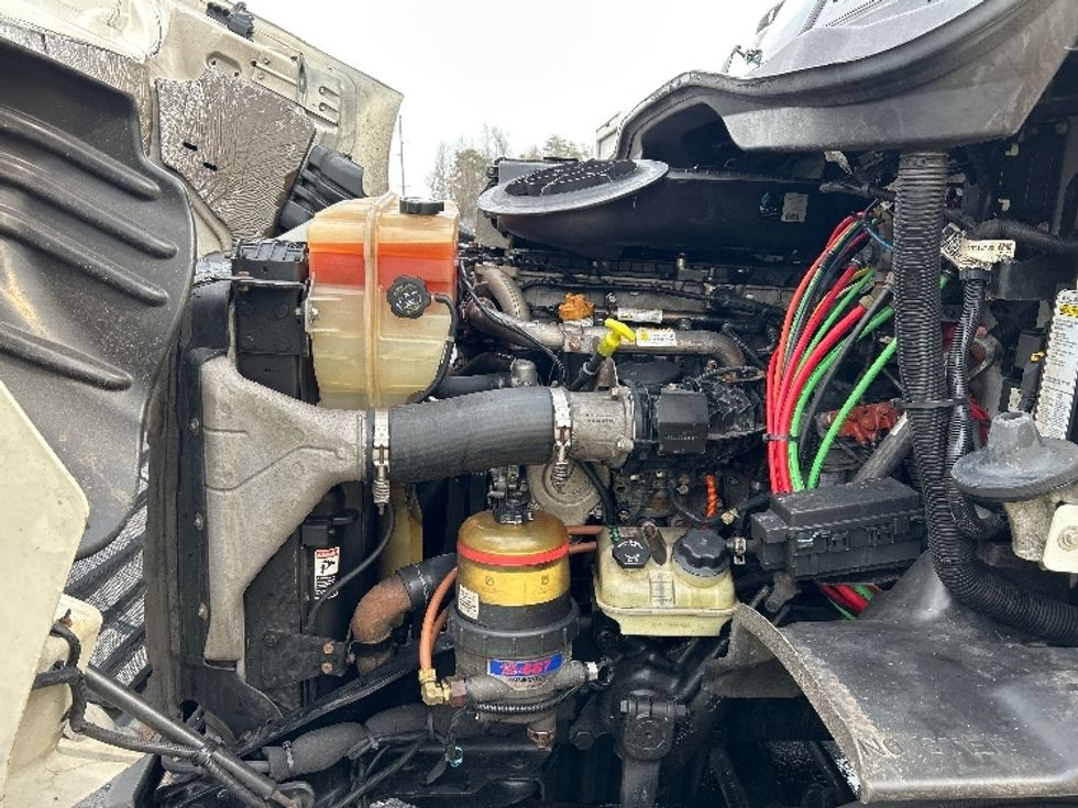 Day Cab Tractor-Heavy Duty Tractors-Freightliner-2018-Cascadia 11364ST-Manassas-VA-604,276\n\t\tmiles-$ 24,750 - Image 16