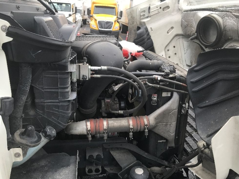 Day Cab Tractor-Heavy Duty Tractors-Freightliner-2018-Cascadia 11364ST-Memphis-TN-440,244\n\t\tmiles-$ 39,750 - Image 15