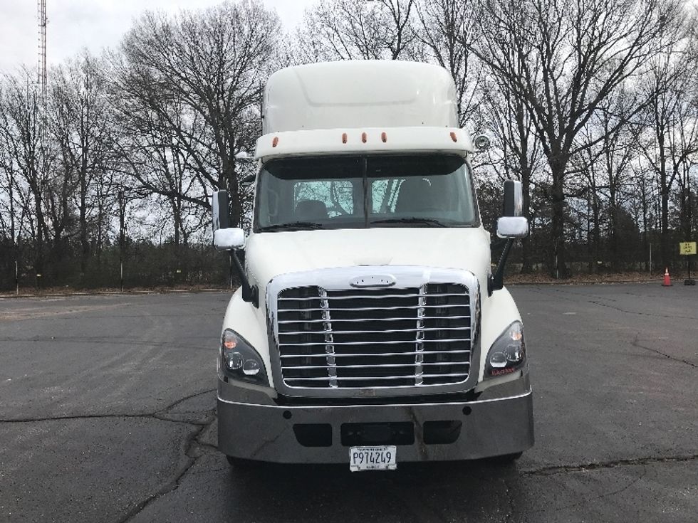 Day Cab Tractor-Heavy Duty Tractors-Freightliner-2018-Cascadia 11364ST-Memphis-TN-440,244\n\t\tmiles-$ 39,750 - Image 2
