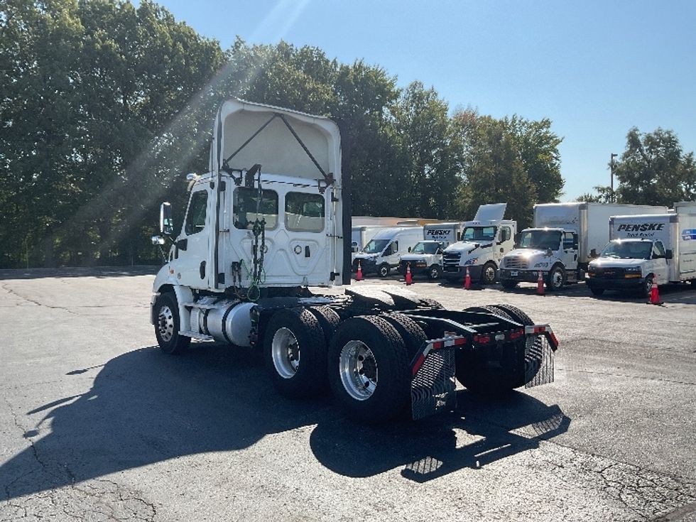 Day Cab Tractor-Heavy Duty Tractors-Freightliner-2018-Cascadia 11364ST-Memphis-TN-585,485\n\t\tmiles-$ 30,750 - Image 5