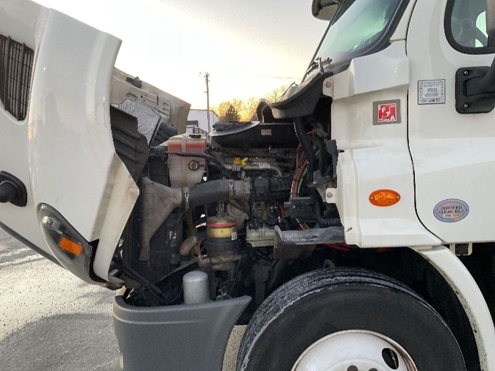 Day Cab Tractor-Heavy Duty Tractors-Freightliner-2018-Cascadia 11364ST-Milwaukee-WI-431,100\n\t\tmiles-$ 36,750 - Image 16