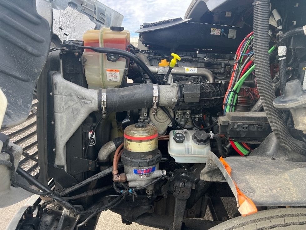 Day Cab Tractor-Heavy Duty Tractors-Freightliner-2018-Cascadia 11364ST-Mississauga-ON-168,701\n\t\tkm-$ 52,750 - Image 16