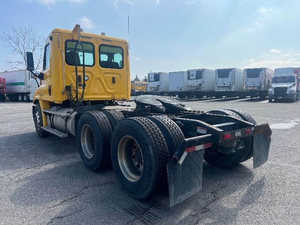 Day Cab Tractor-Heavy Duty Tractors-Freightliner-2018-Cascadia 11364ST-Oakwood Village-OH-349,361\n\t\tmiles-$ 35,500 - Image 5