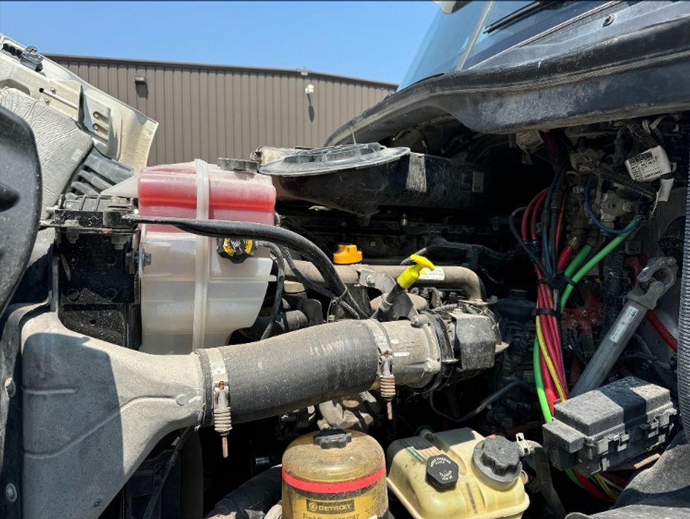 Day Cab Tractor-Heavy Duty Tractors-Freightliner-2018-Cascadia 11364ST-Omaha-NE-279,279\n\t\tmiles-$ 47,250 - Image 16
