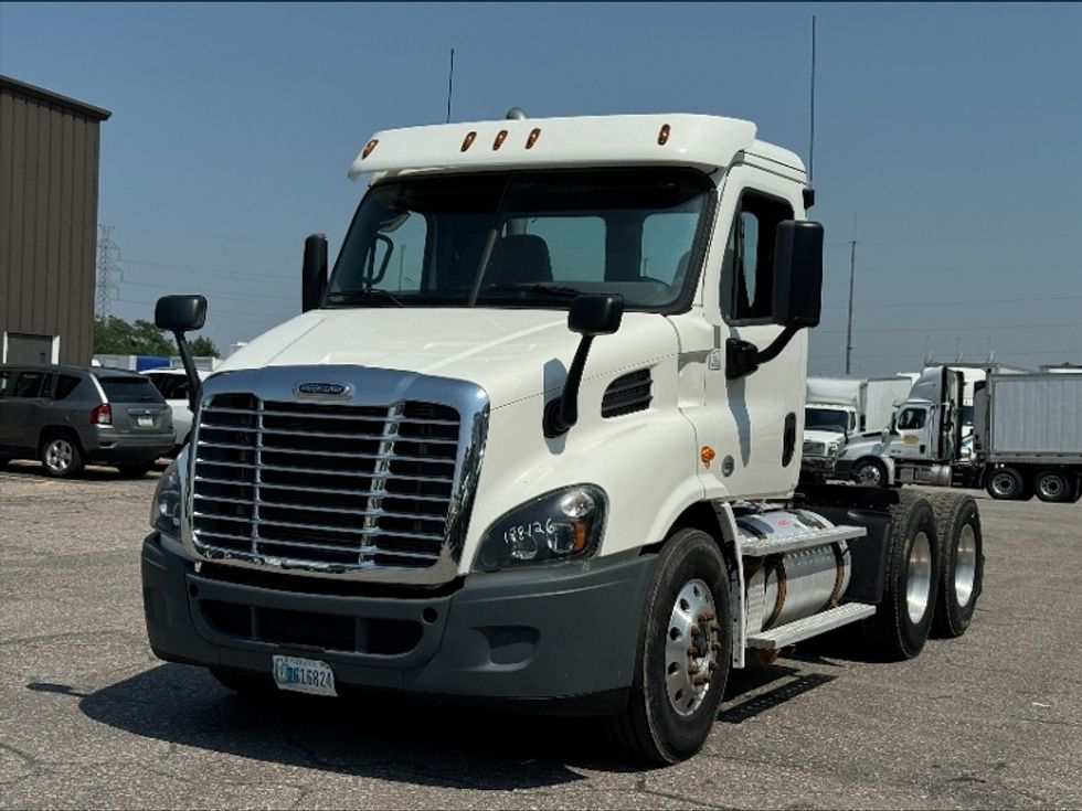 Day Cab Tractor-Heavy Duty Tractors-Freightliner-2018-Cascadia 11364ST-Omaha-NE-279,279\n\t\tmiles-$ 47,250 - Image 3