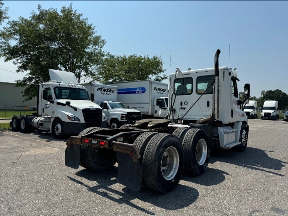 Day Cab Tractor-Heavy Duty Tractors-Freightliner-2018-Cascadia 11364ST-Omaha-NE-279,279\n\t\tmiles-$ 47,250 - Image 7