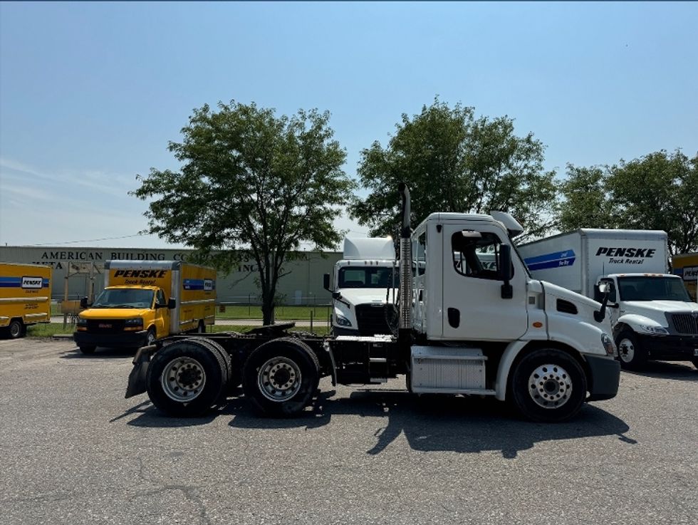 Day Cab Tractor-Heavy Duty Tractors-Freightliner-2018-Cascadia 11364ST-Omaha-NE-279,279\n\t\tmiles-$ 47,250 - Image 8