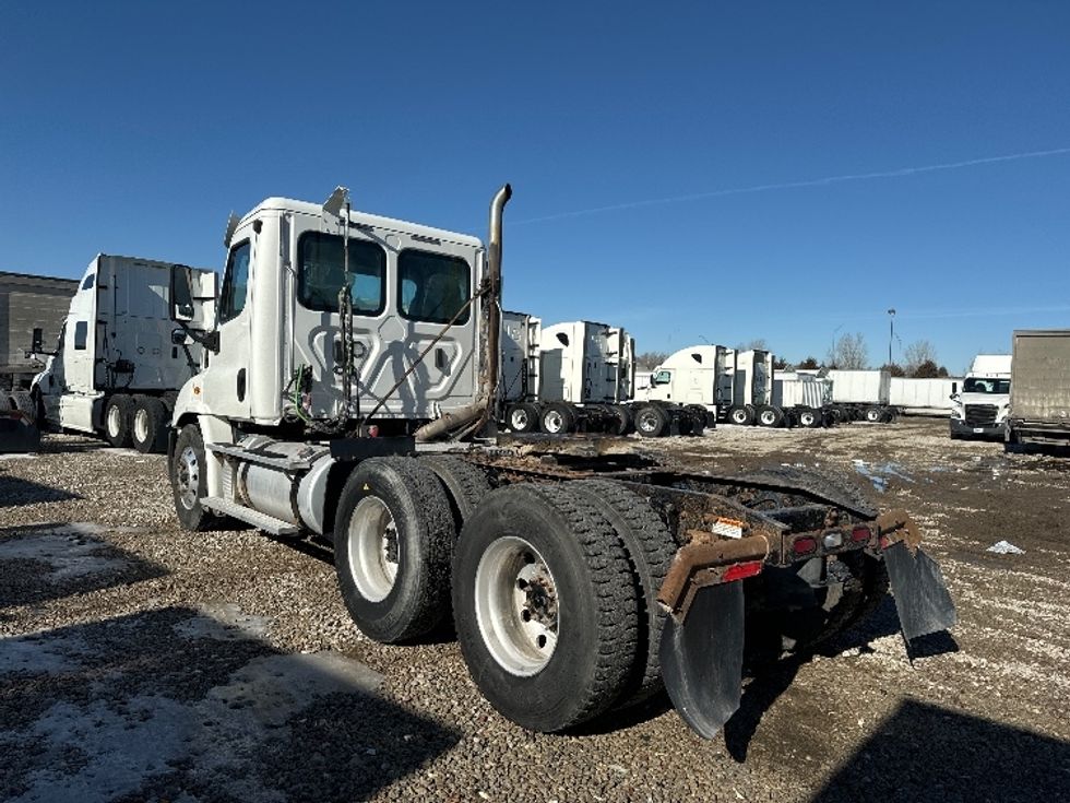 Day Cab Tractor-Heavy Duty Tractors-Freightliner-2018-Cascadia 11364ST-Omaha-NE-306,645\n\t\tmiles-$ 45,500 - Image 5