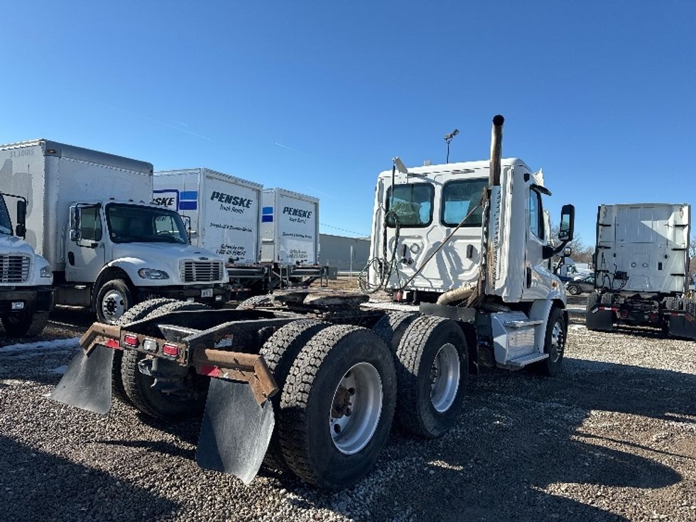 Day Cab Tractor-Heavy Duty Tractors-Freightliner-2018-Cascadia 11364ST-Omaha-NE-306,645\n\t\tmiles-$ 45,500 - Image 7