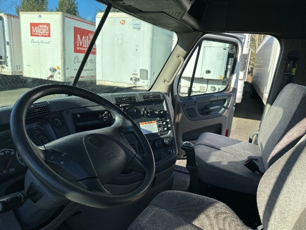 Day Cab Tractor-Heavy Duty Tractors-Freightliner-2018-Cascadia 11364ST-Portland-OR-179,684\n\t\tmiles-$ 48,250 - Image 10