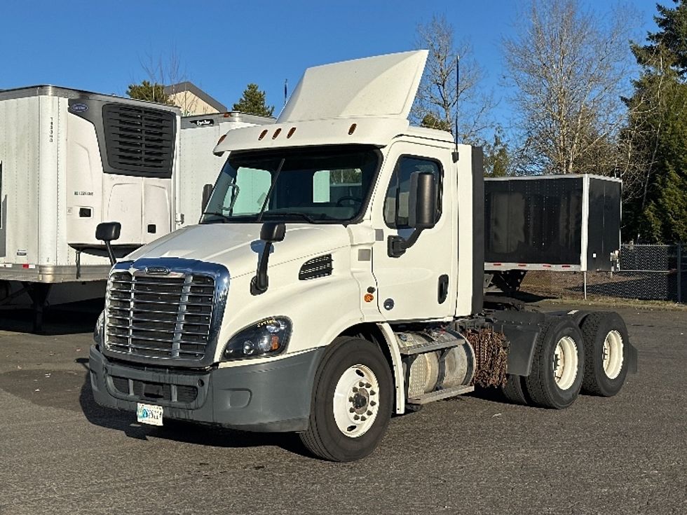 Day Cab Tractor-Heavy Duty Tractors-Freightliner-2018-Cascadia 11364ST-Portland-OR-179,684\n\t\tmiles-$ 48,250 - Image 3