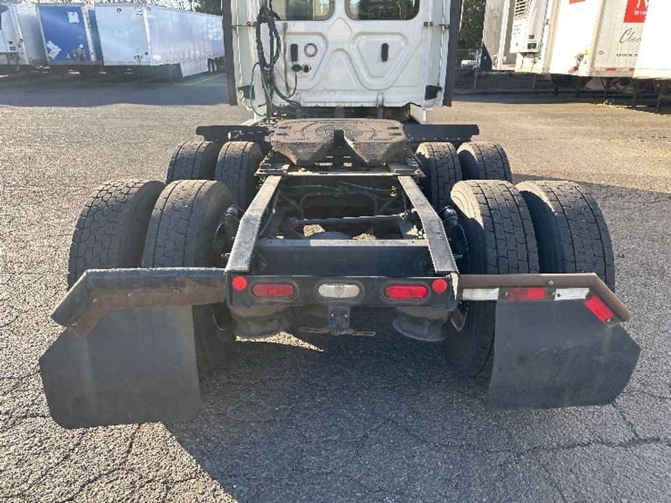 Day Cab Tractor-Heavy Duty Tractors-Freightliner-2018-Cascadia 11364ST-Portland-OR-179,684\n\t\tmiles-$ 48,250 - Image 6