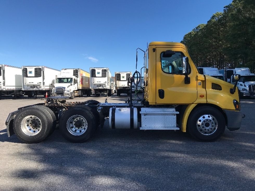 Day Cab Tractor-Heavy Duty Tractors-Freightliner-2018-Cascadia 11364ST-Prince George-VA-532,357\n\t\tmiles-$ 28,500 - Image 8