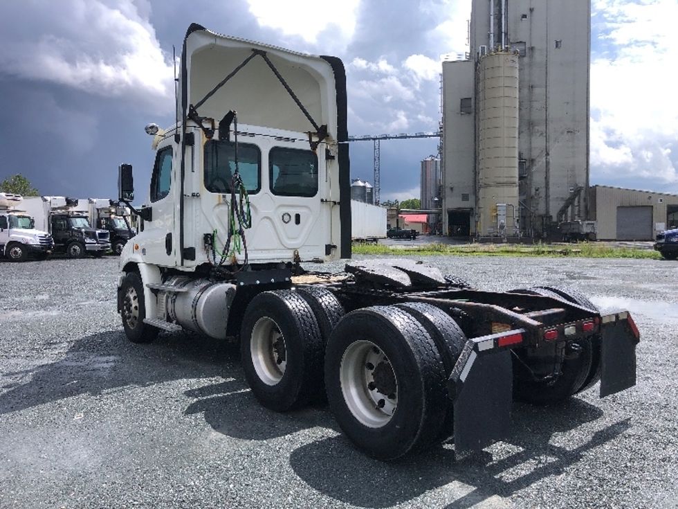 Day Cab Tractor-Heavy Duty Tractors-Freightliner-2018-Cascadia 11364ST-Rochester-NY-260,823\n\t\tmiles-$ 52,500 - Image 5