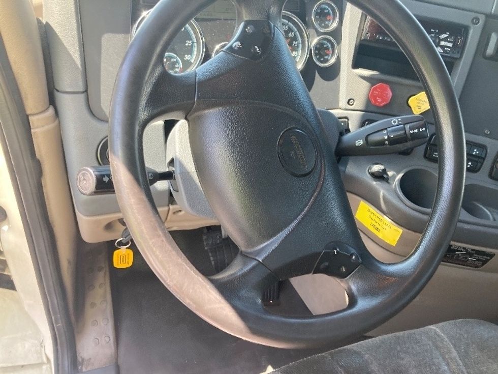 Day Cab Tractor-Heavy Duty Tractors-Freightliner-2018-Cascadia 11364ST-Saginaw-MI-473,887\n\t\tmiles-$ 40,000 - Image 11