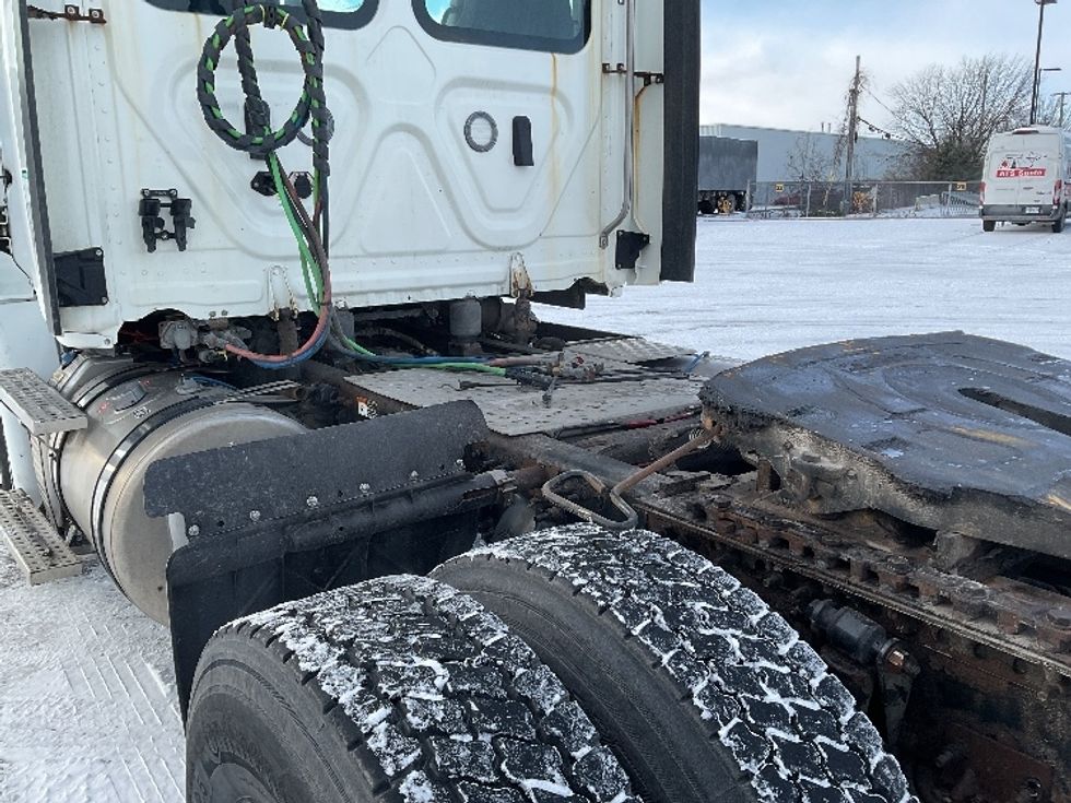 Day Cab Tractor-Heavy Duty Tractors-Freightliner-2018-Cascadia 11364ST-Saint Laurent-PQ-346,251\n\t\tkm-$ 52,750 - Image 17