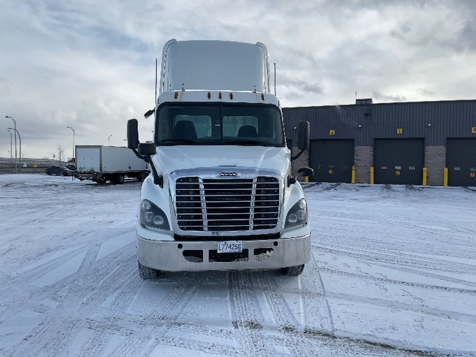Day Cab Tractor-Heavy Duty Tractors-Freightliner-2018-Cascadia 11364ST-Saint Laurent-PQ-346,251\n\t\tkm-$ 52,750 - Image 2